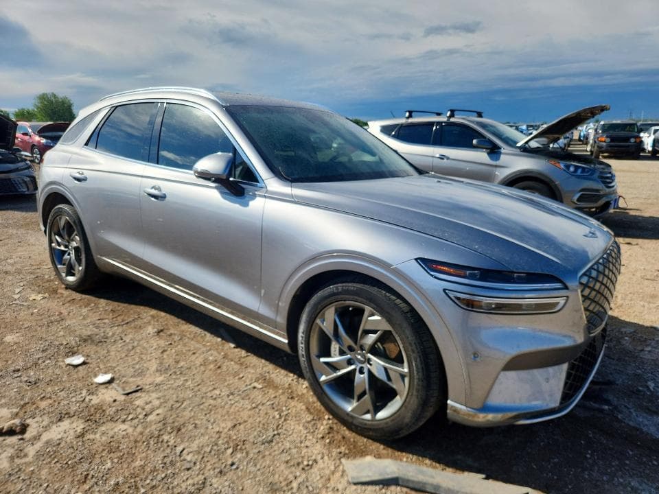 2023 GENESIS ELECTRIFIED GV70 BASE 4