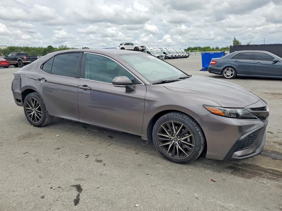 2022 TOYOTA CAMRY SE SE 4