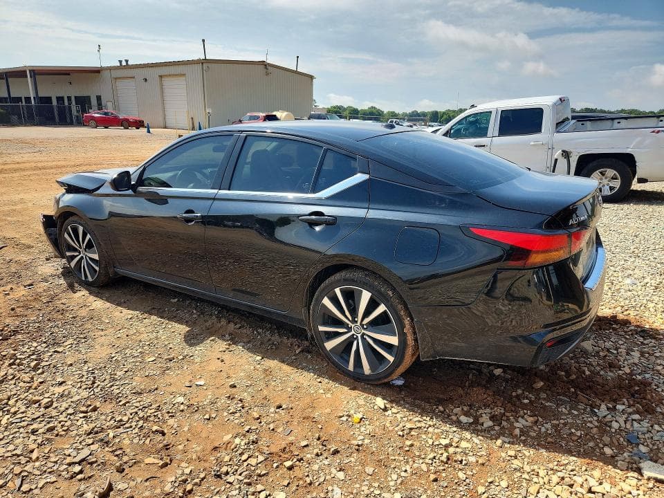 2021 NISSAN ALTIMA SR 2