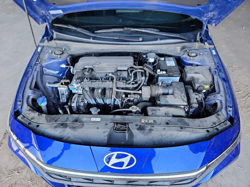 2025 HYUNDAI ELANTRA SE 11