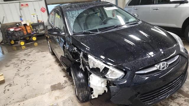 2016 HYUNDAI ACCENT SE 13