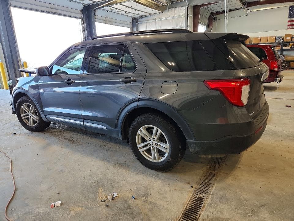 2020 FORD EXPLORER XLT 2