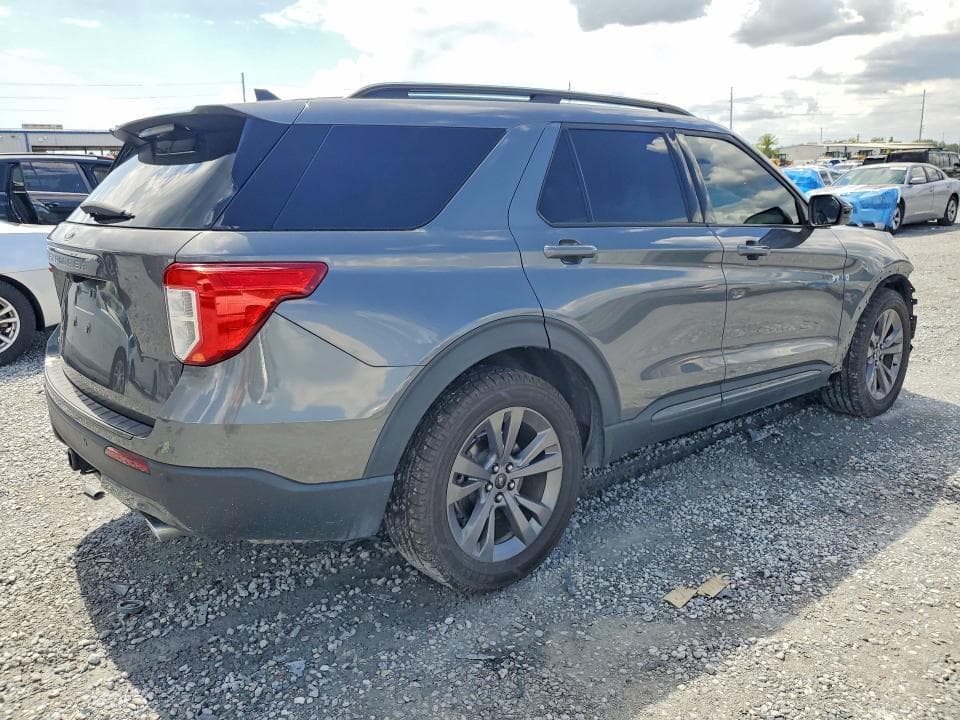 2022 FORD EXPLORER XLT 3