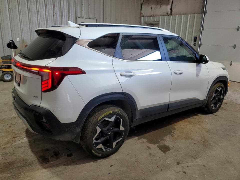 2025 KIA SELTOS EX 3