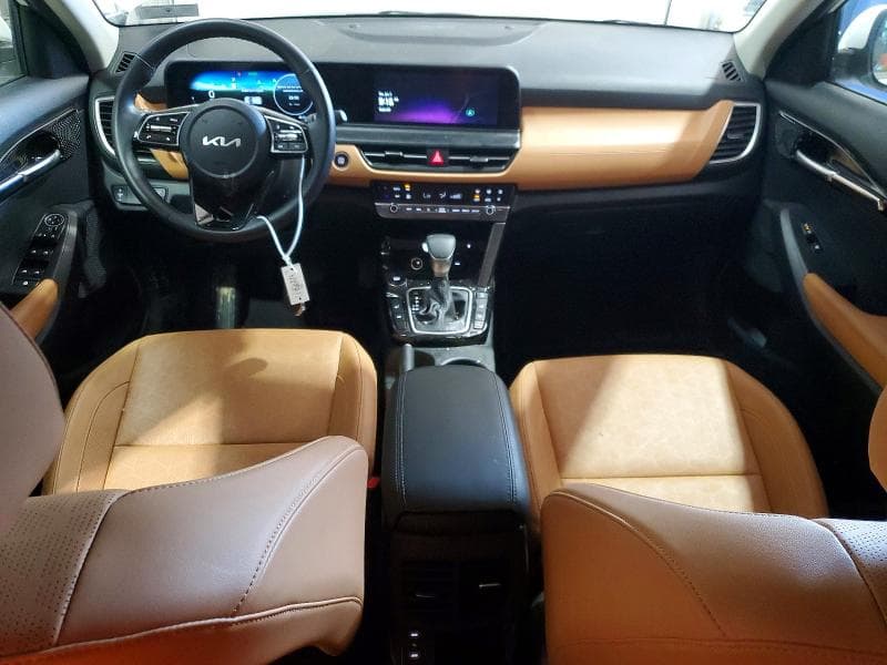 2025 KIA SELTOS EX 8