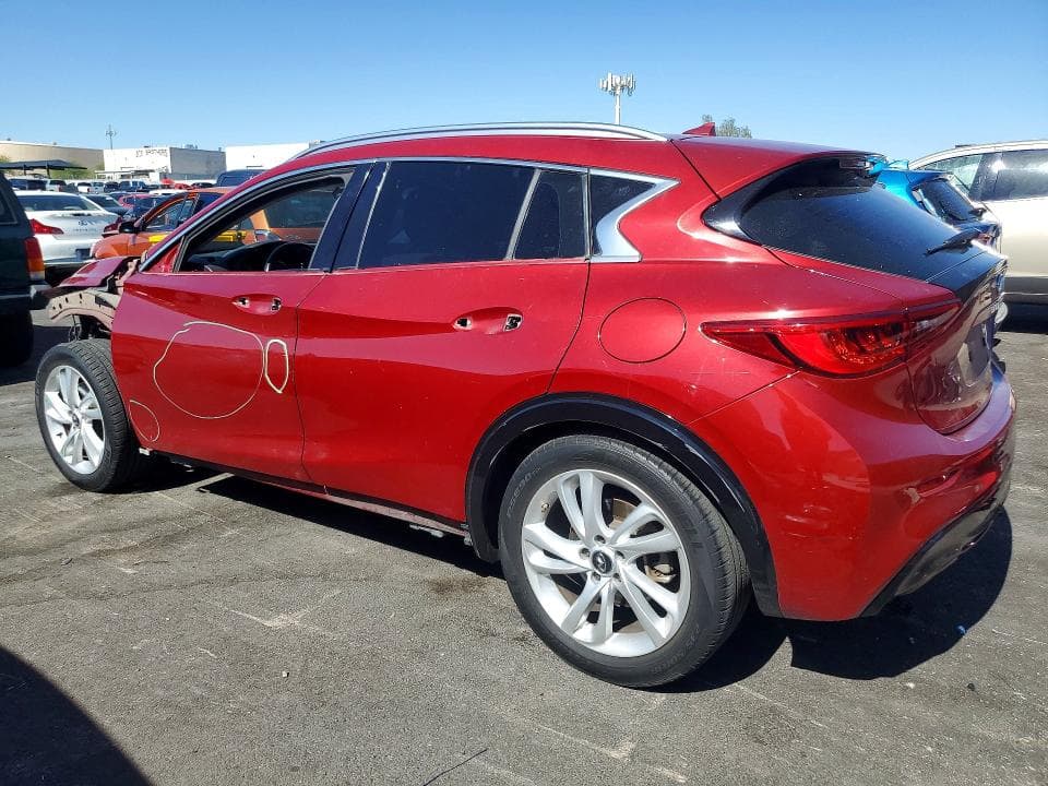 2019 INFINITI QX30 LUXE 2