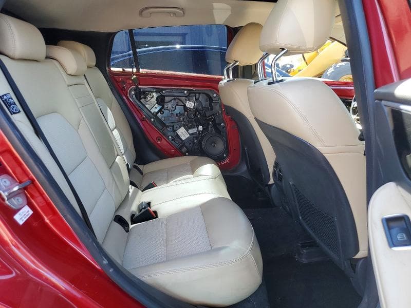 2019 INFINITI QX30 LUXE 11