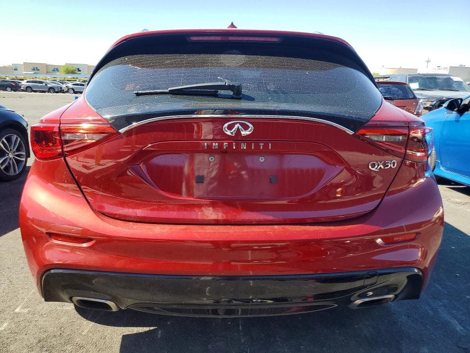 2019 INFINITI QX30 LUXE 6