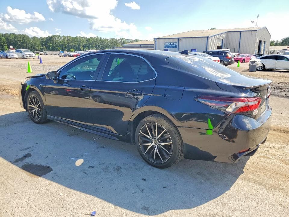 2022 TOYOTA CAMRY SE 2