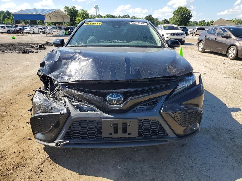 2022 TOYOTA CAMRY SE 5