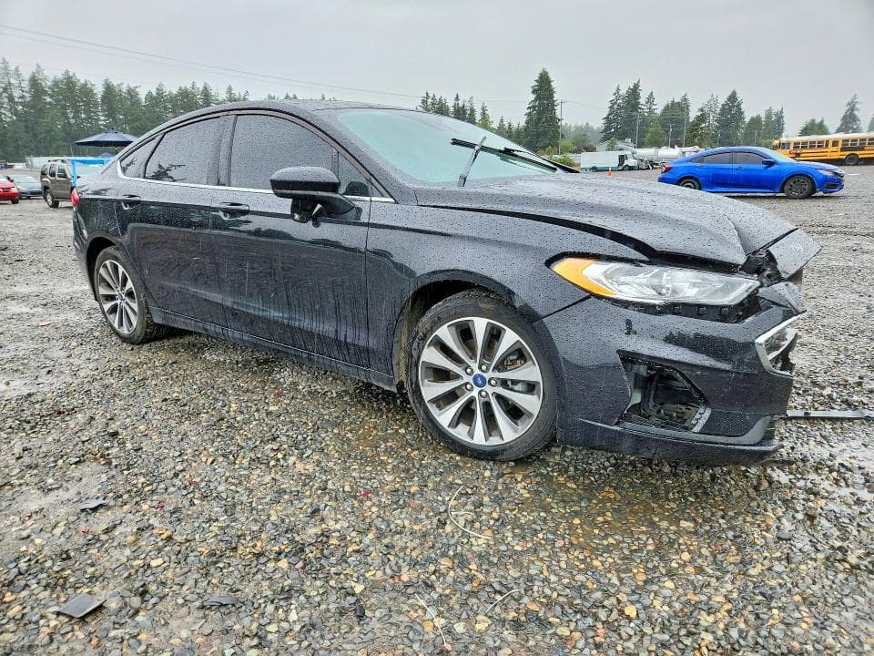 2019 FORD FUSION SE 4