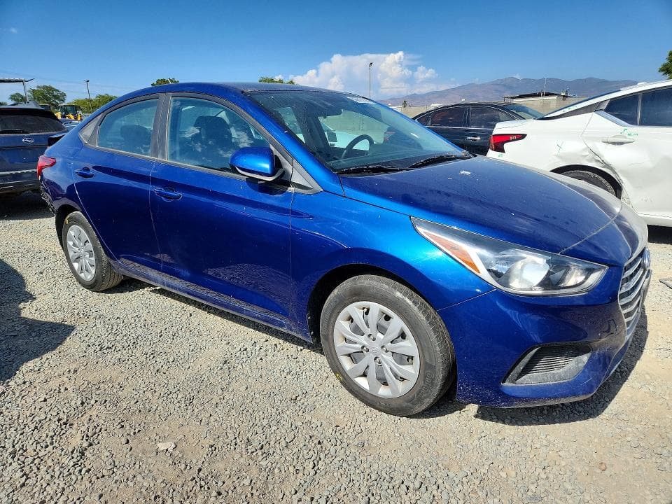 2022 HYUNDAI ACCENT SE 4