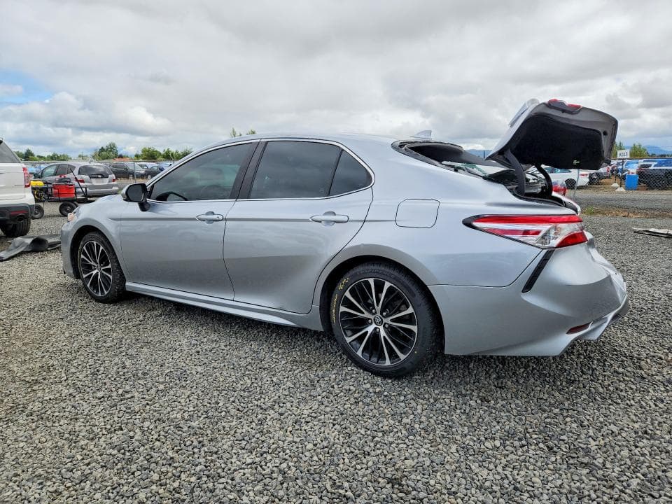 2020 TOYOTA CAMRY SE SE 2