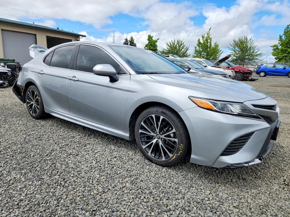 2020 TOYOTA CAMRY SE SE 4