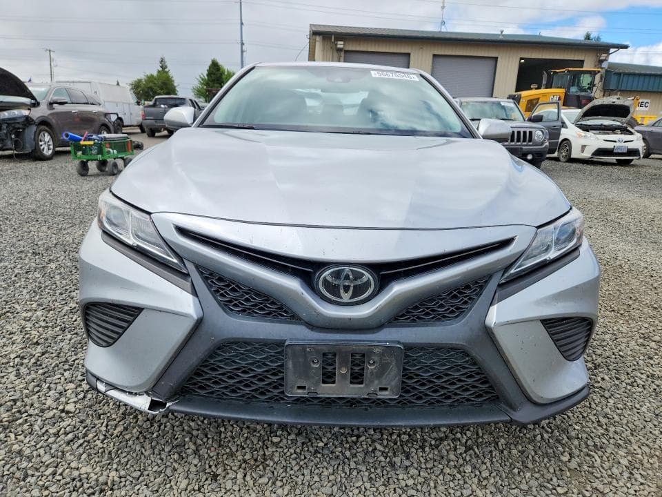 2020 TOYOTA CAMRY SE SE 5