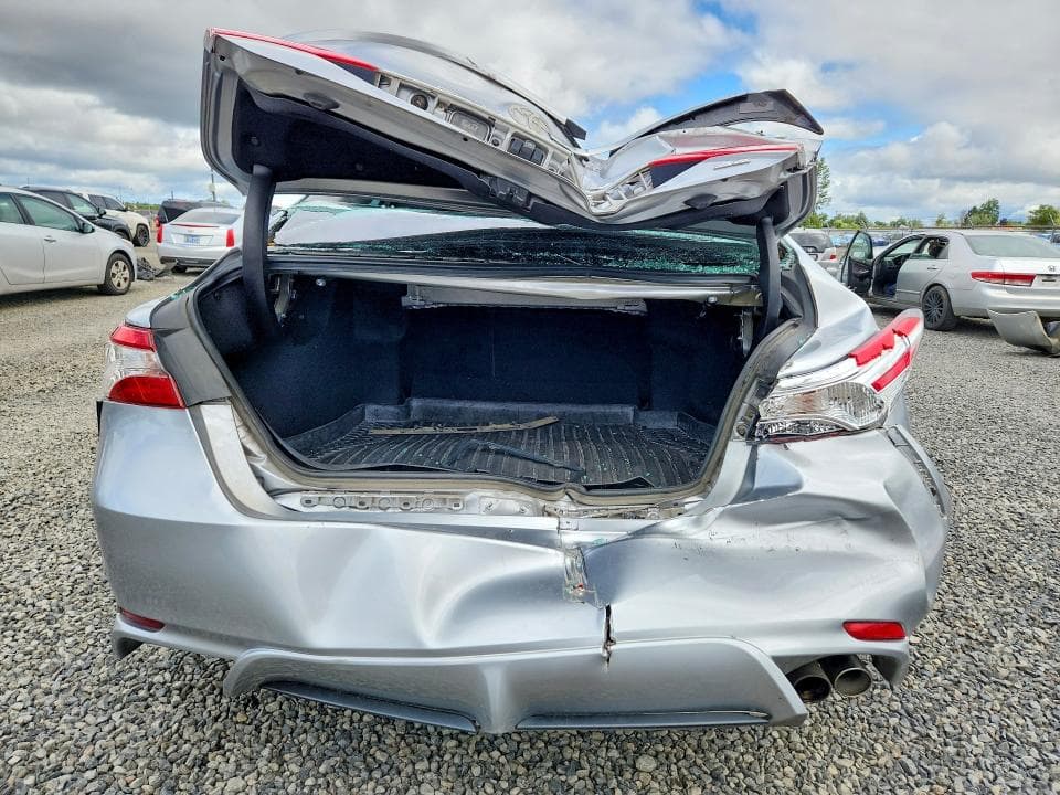 2020 TOYOTA CAMRY SE SE 6