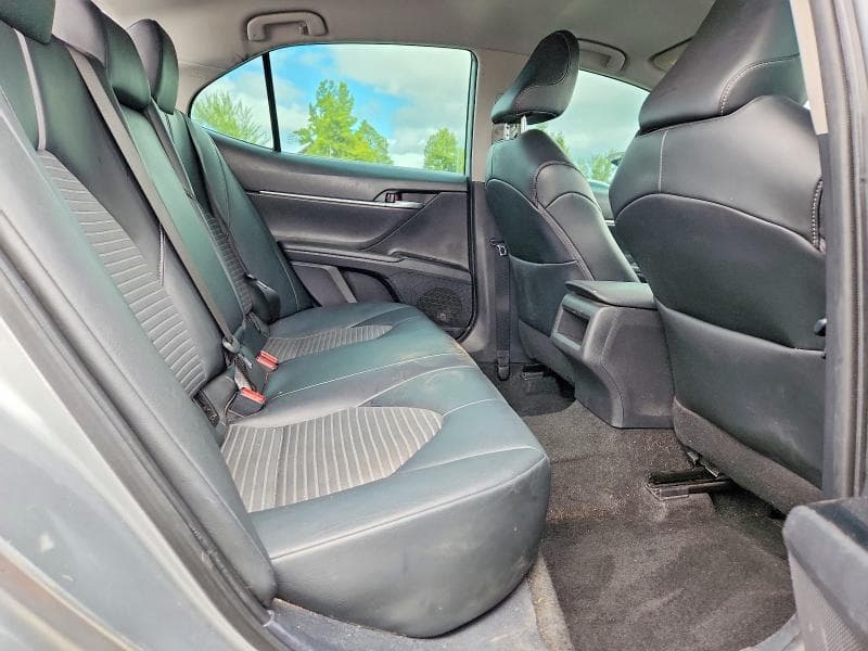 2020 TOYOTA CAMRY SE SE 10