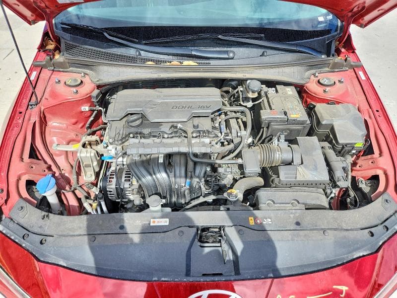 2025 HYUNDAI ELANTRA SEL 11