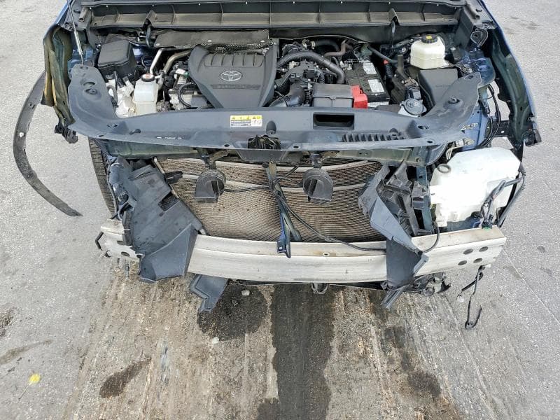 2023 TOYOTA HIGHLANDER L 12