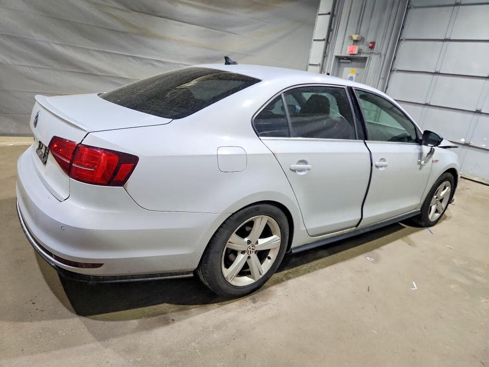 2017 VOLKSWAGEN JETTA GLI 3