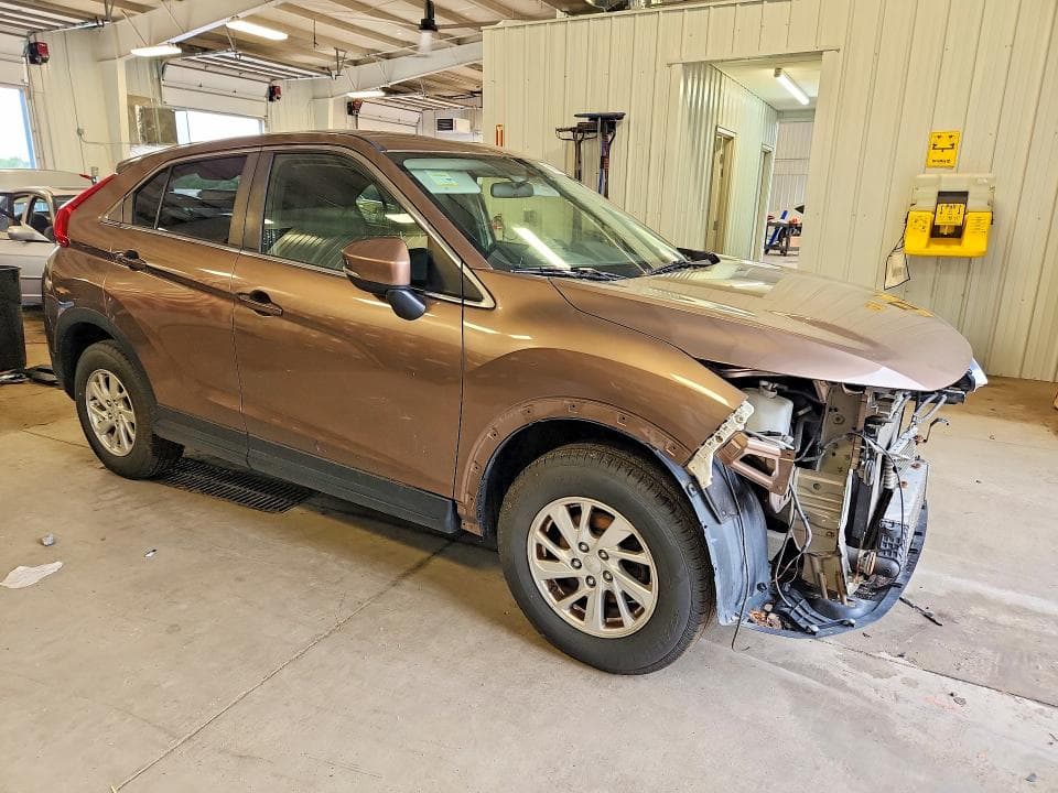 2019 MITSUBISHI ECLIPSE CROSS ES 4