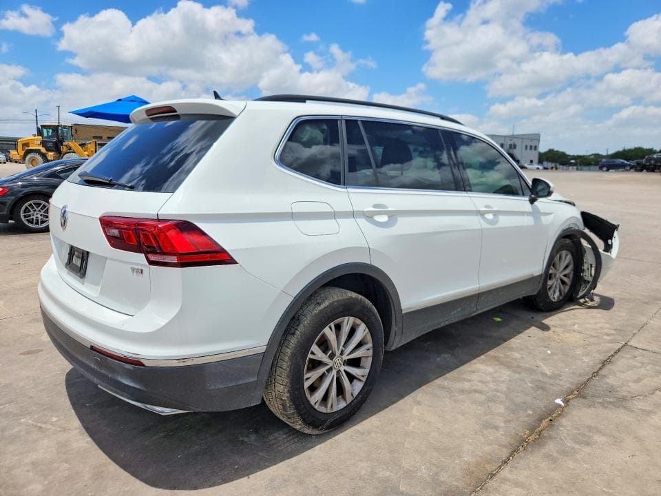 2018 VOLKSWAGEN TIGUAN SE SE 3