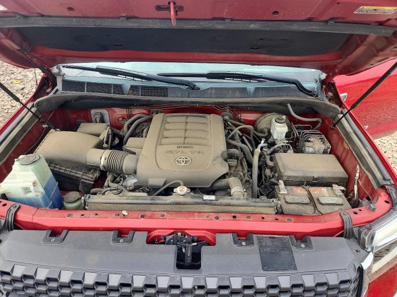 2018 TOYOTA TUNDRA SR5 11