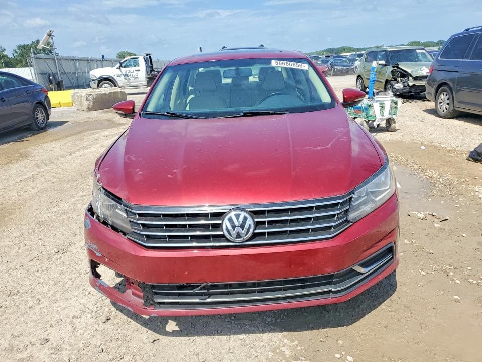 2018 VOLKSWAGEN PASSAT SE 5