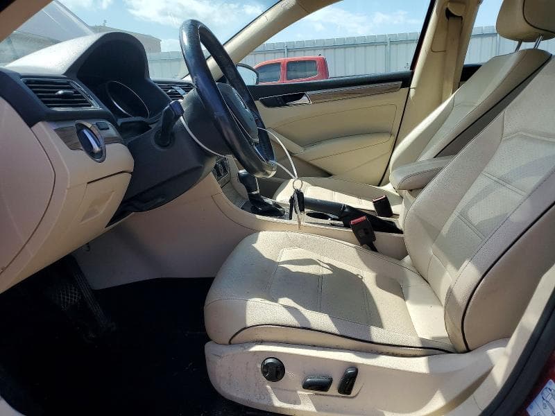 2018 VOLKSWAGEN PASSAT SE 7