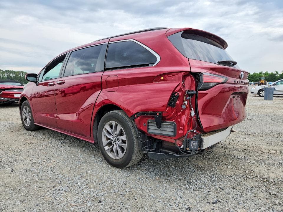 2022 TOYOTA SIENNA XLE XLE 2