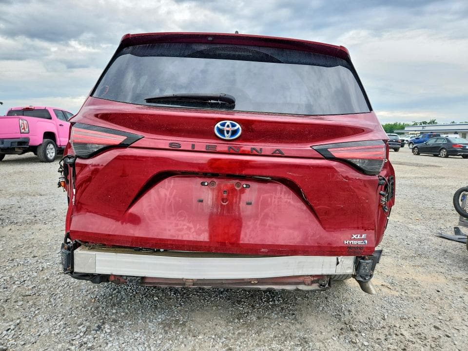 2022 TOYOTA SIENNA XLE XLE 6