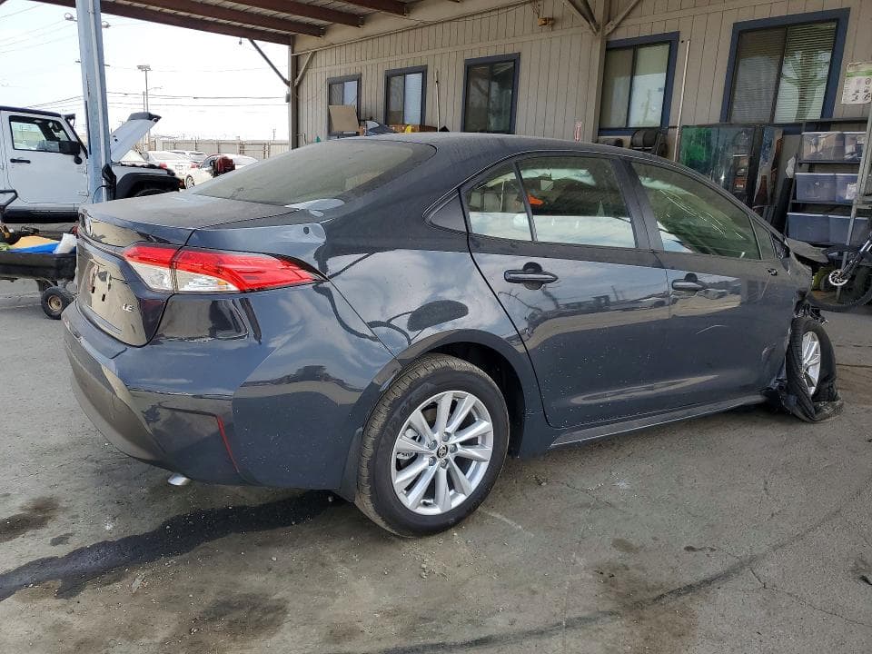 2026 TOYOTA COROLLA LE 3
