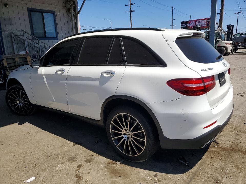 2018 MERCEDES-BENZ GLC 300 2