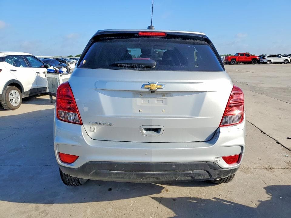 2022 CHEVROLET TRAX LS 6