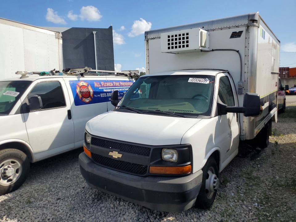 2017 CHEVROLET EXPRESS G4500 - 1