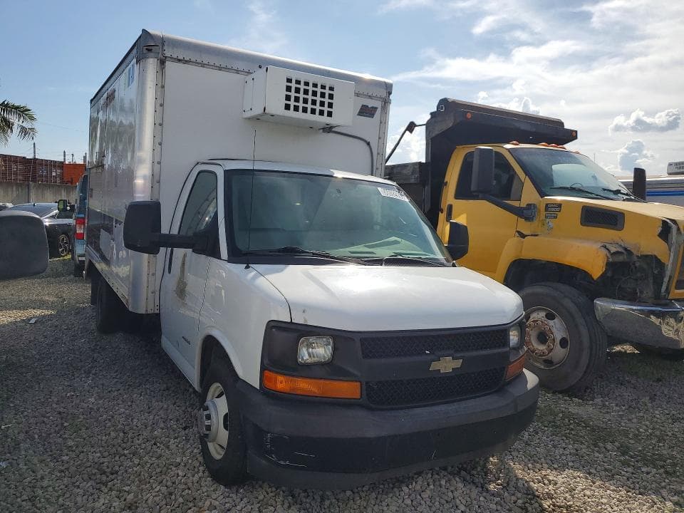 2017 CHEVROLET EXPRESS G4500 4
