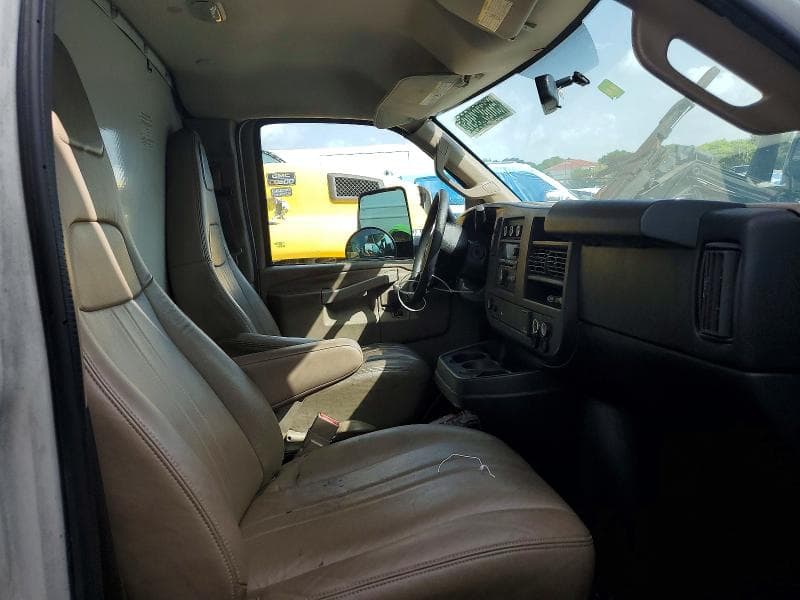 2017 CHEVROLET EXPRESS G4500 10
