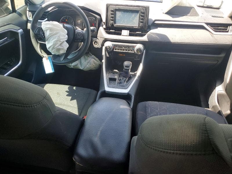 2021 TOYOTA RAV4 XLE XLE 8