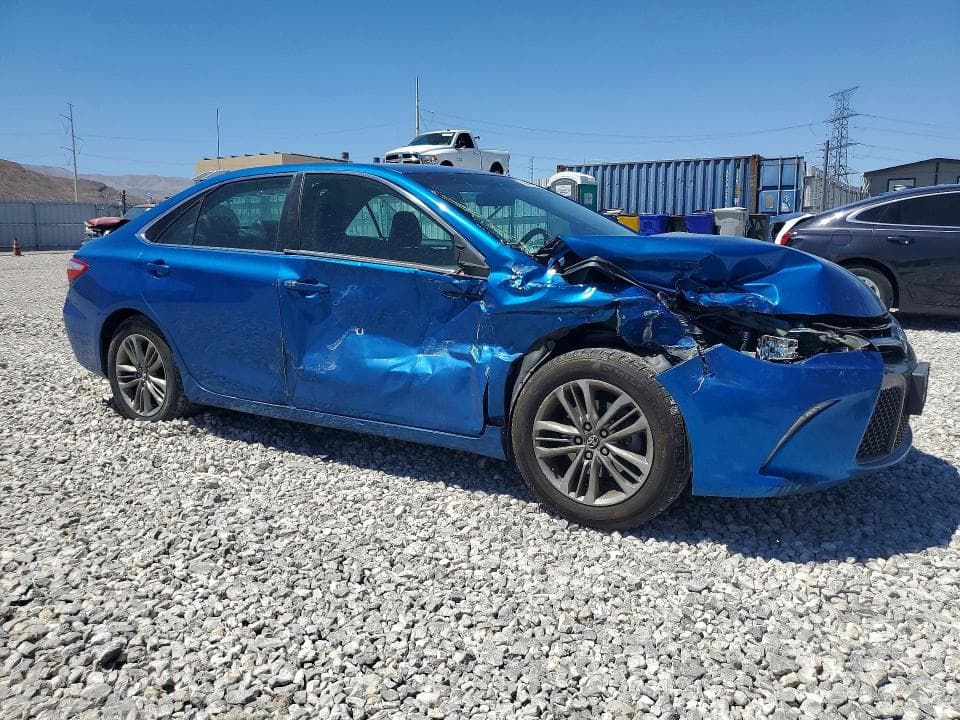 2017 TOYOTA CAMRY SE SE 4