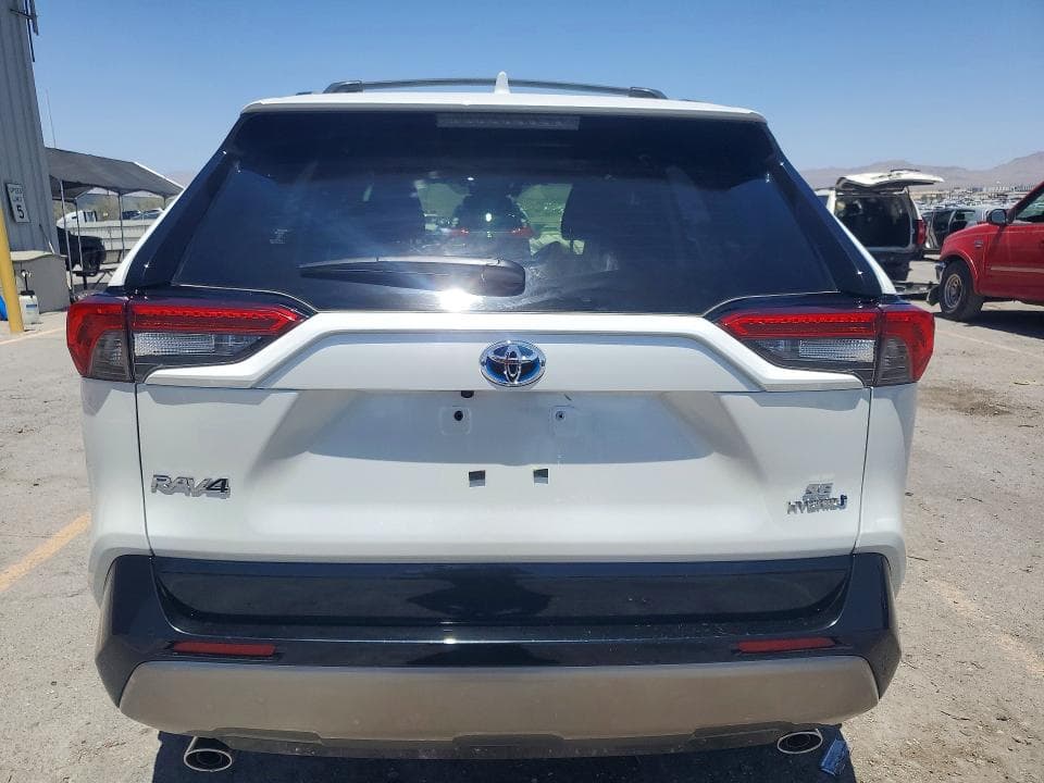 2024 TOYOTA RAV4 SE 6