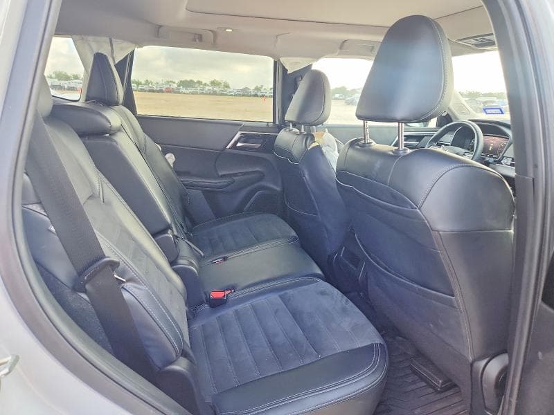 2024 MITSUBISHI OUTLANDER SE 11