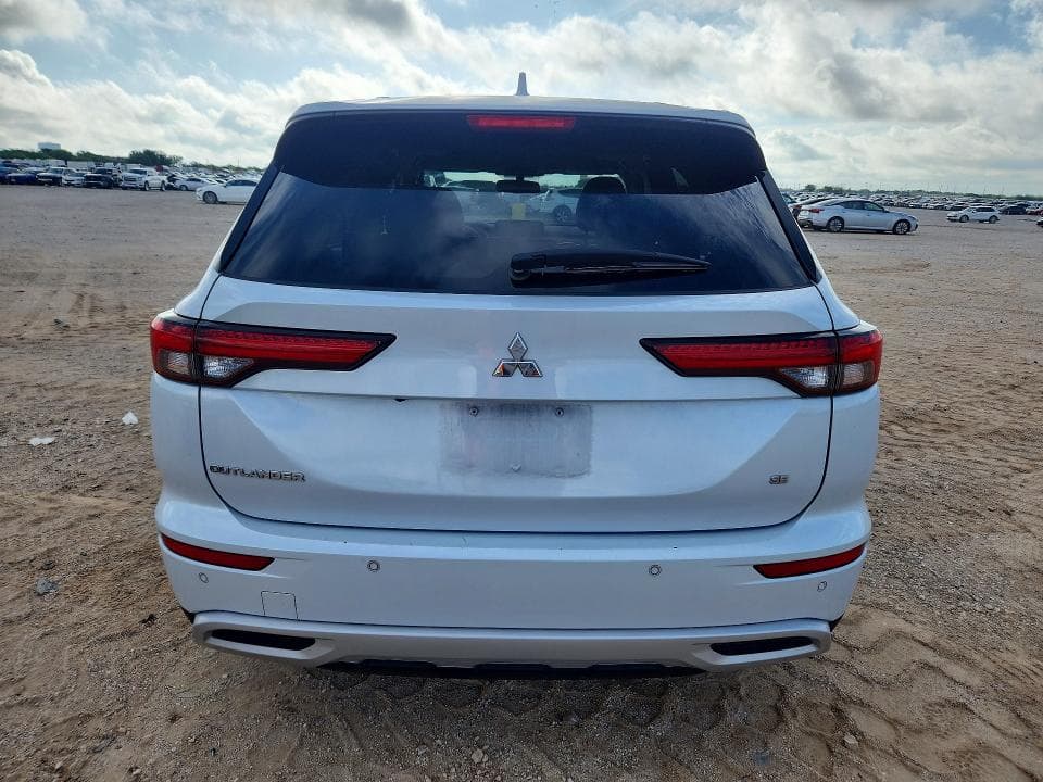 2024 MITSUBISHI OUTLANDER SE 6