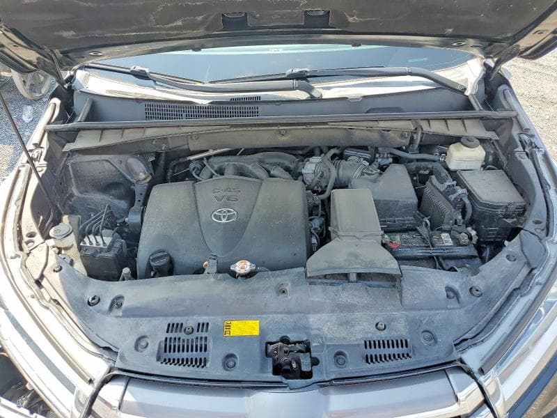 2018 TOYOTA HIGHLANDER LIMITED 12