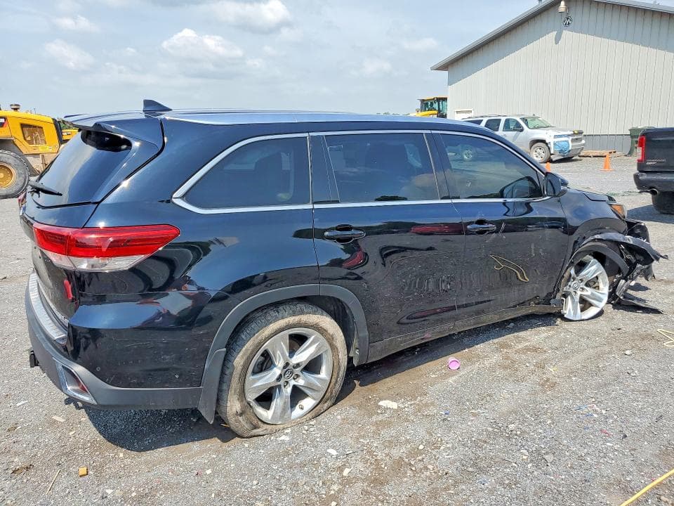 2018 TOYOTA HIGHLANDER LIMITED 3