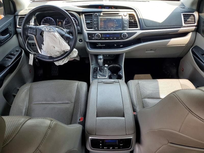 2018 TOYOTA HIGHLANDER LIMITED 8