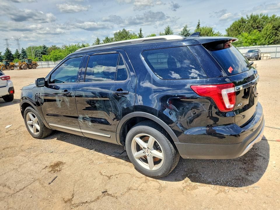 2017 FORD EXPLORER XLT 2