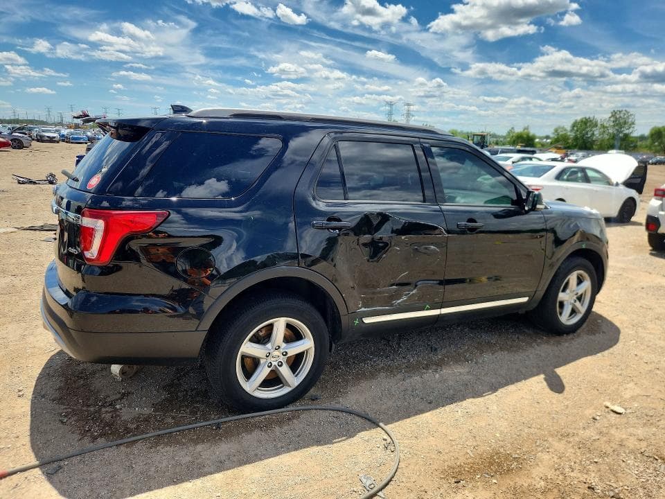 2017 FORD EXPLORER XLT 3