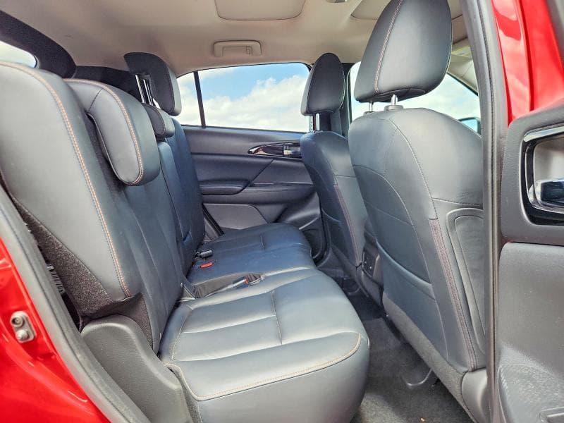 2018 MITSUBISHI ECLIPSE CROSS SE 11