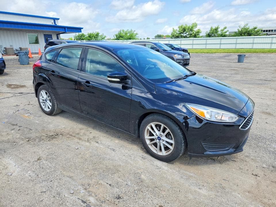 2017 FORD FOCUS SE 4