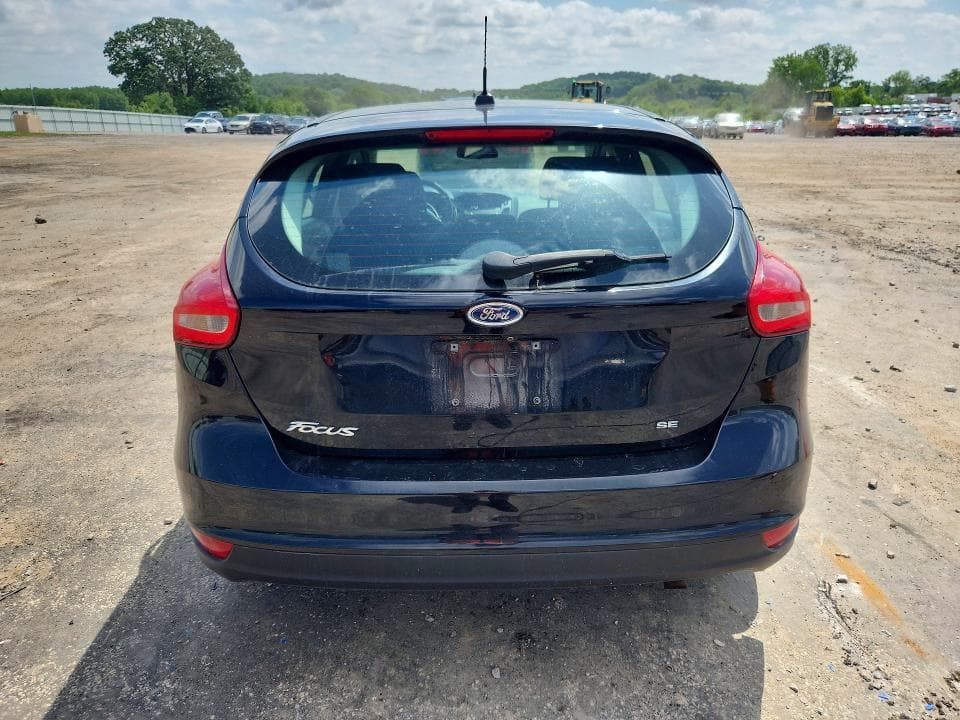 2017 FORD FOCUS SE 6